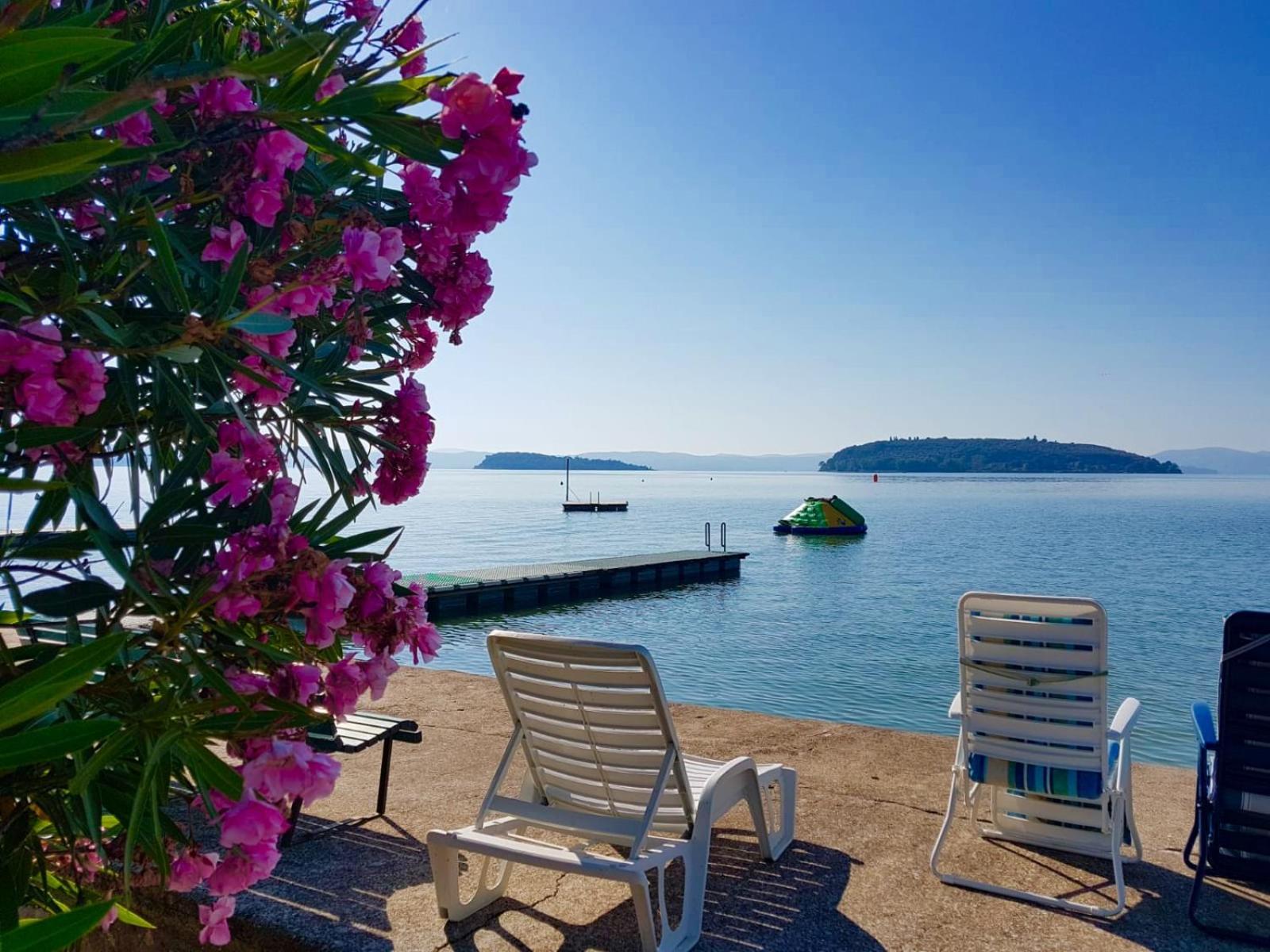 Camping Village Punta Navaccia Tuoro sul Trasimeno Exterior foto