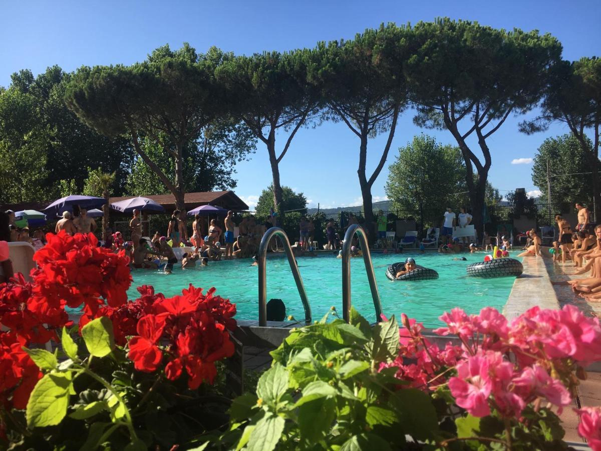 Camping Village Punta Navaccia Tuoro sul Trasimeno Exterior foto